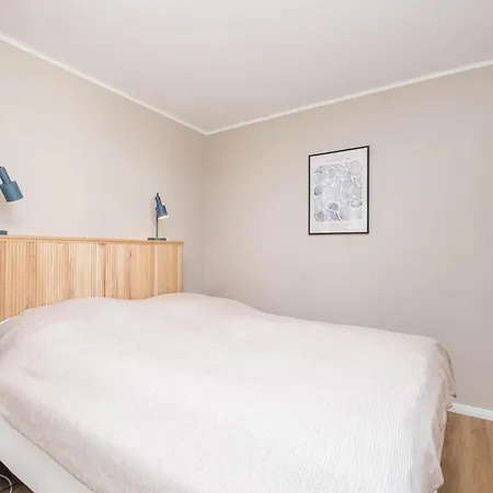 Haus Boy, App 4 *